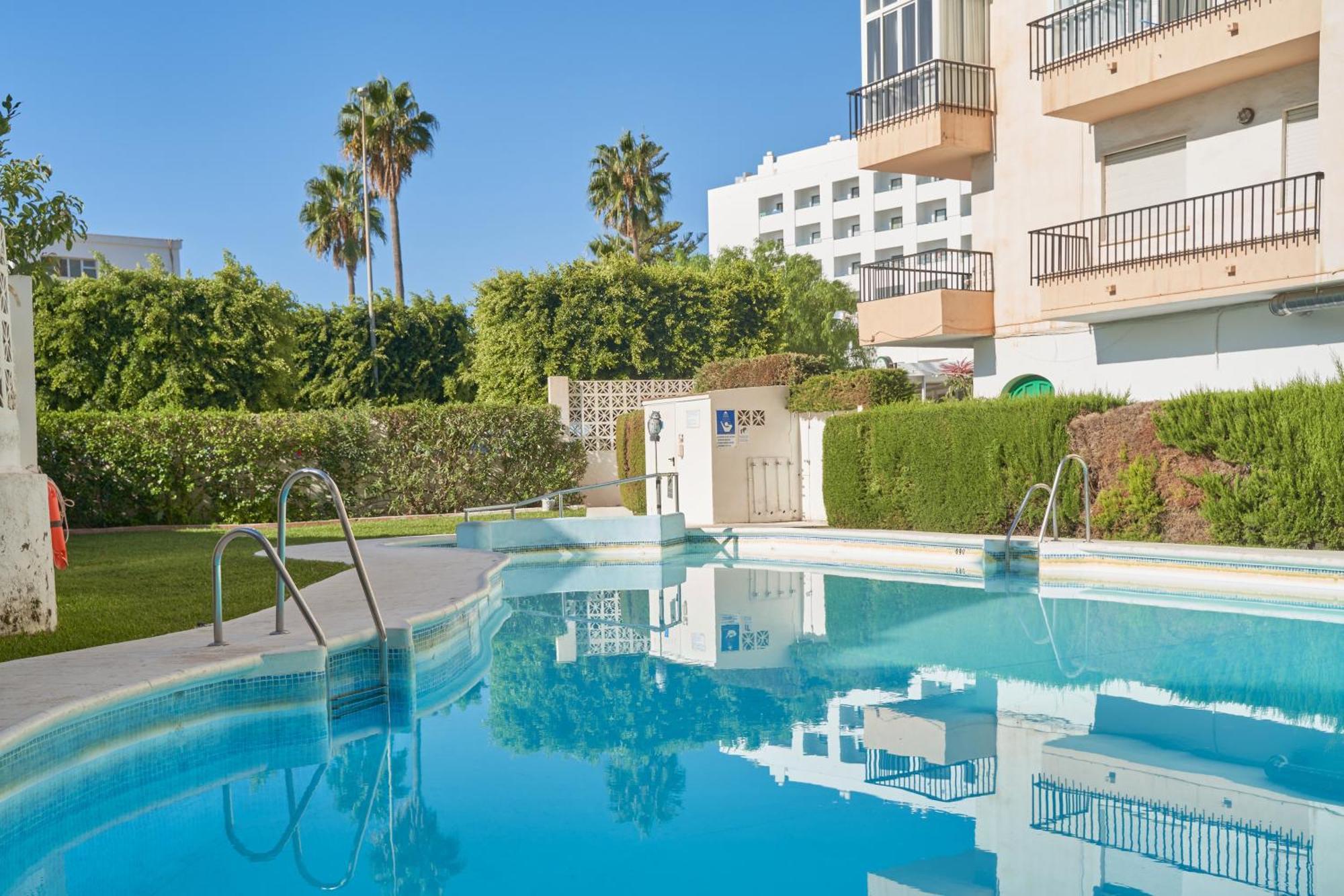Albaida 2 5J Apartman Nerja Kültér fotó
